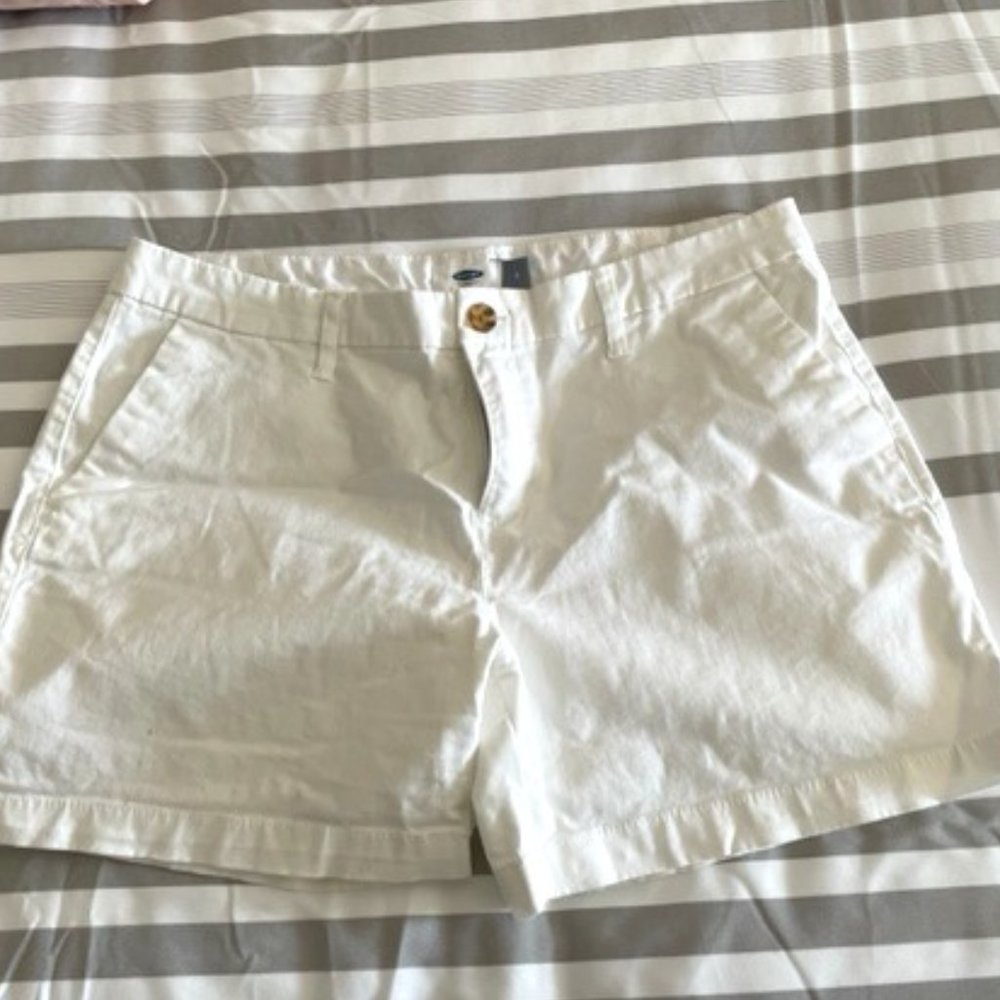 White Chino Shorts with Pockets